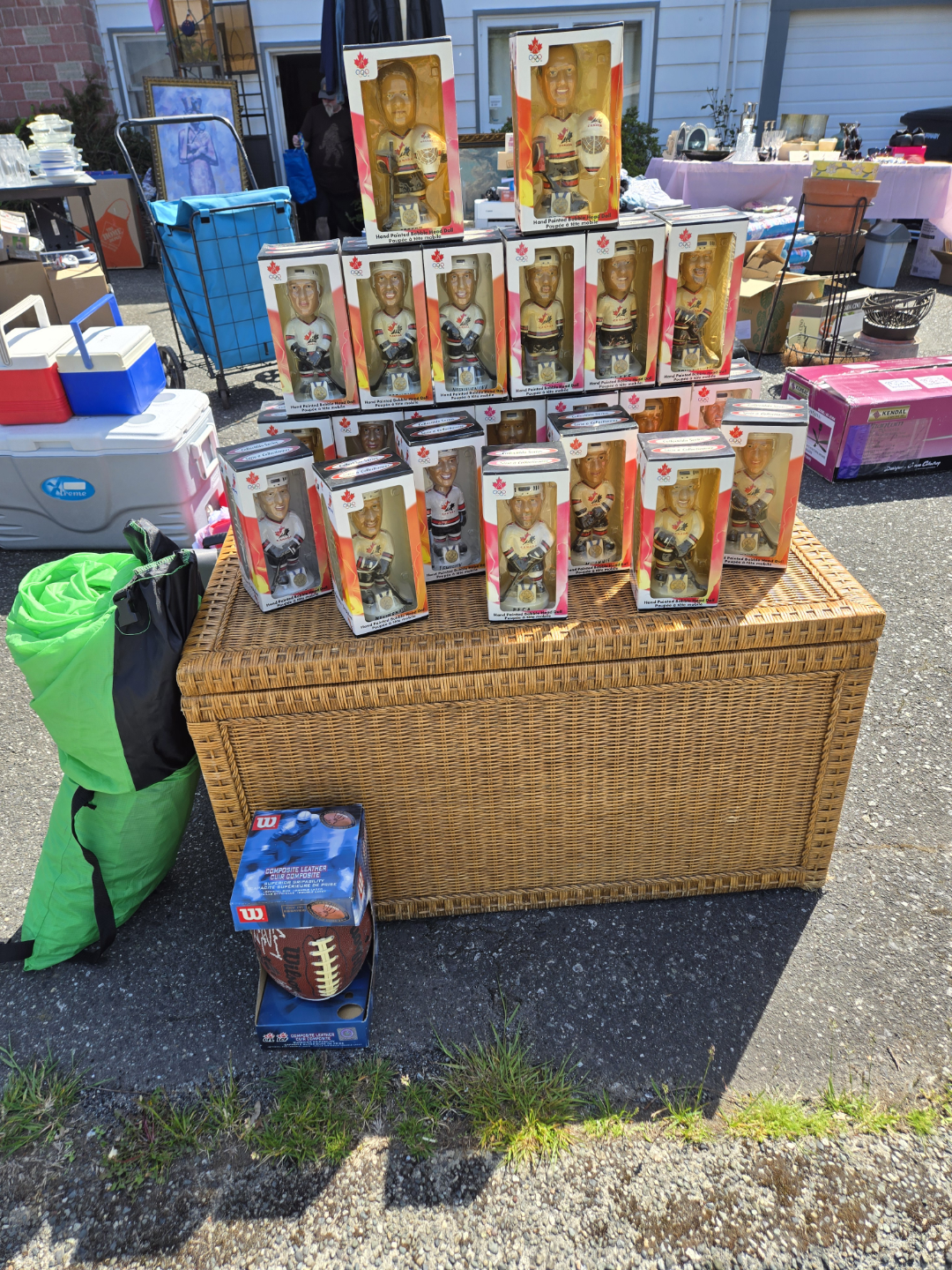 Multi-Family Yard Sale 5406 Hardwick Stree Sat & Sun 10-4 - photo 2