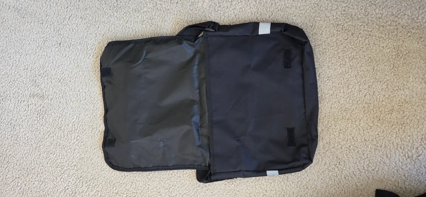 Black Messenger Bag with Reflective Strip image indicator(2)