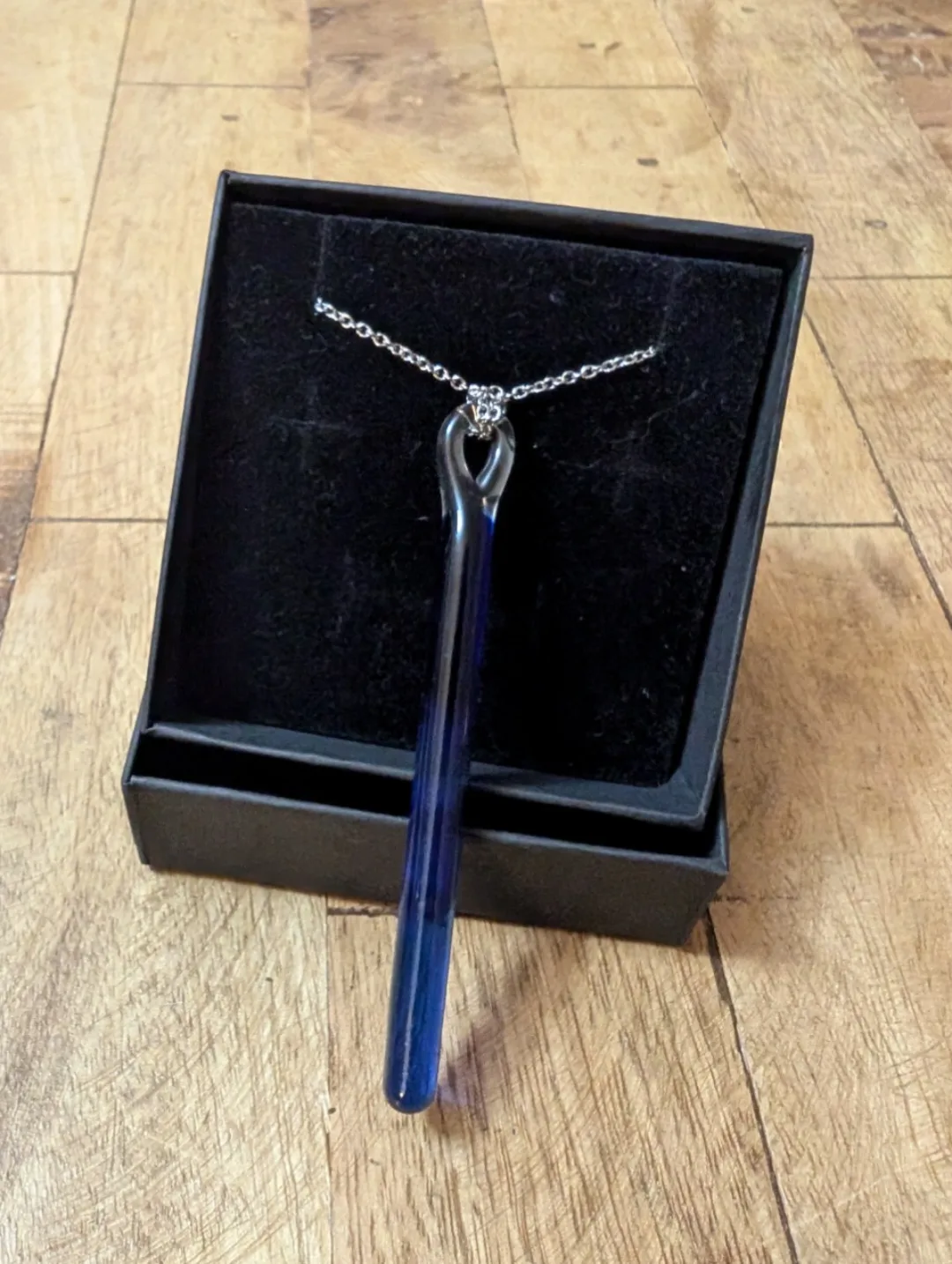 Blue Glass Pendant Necklace image indicator(2)