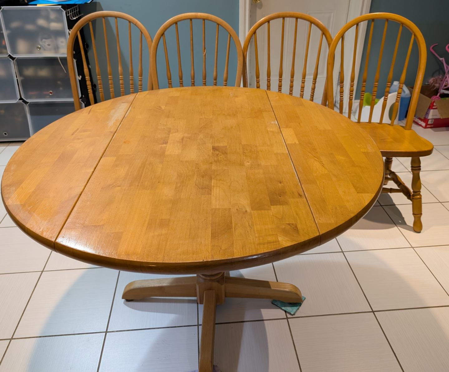 Wooden dining table and four chairs set - photo 3