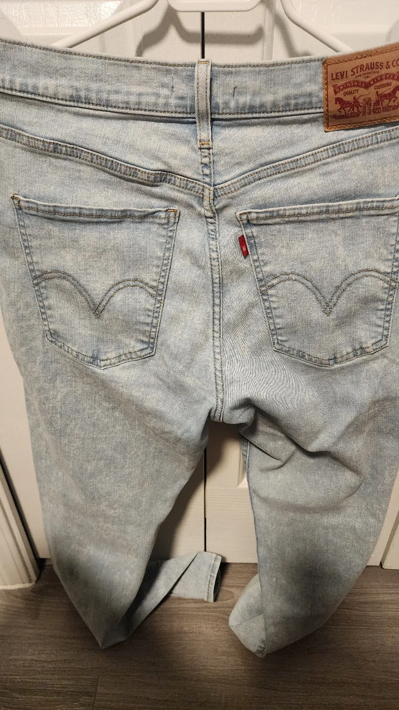 Levi's Mile High Super Skinny Jeans - Size 32