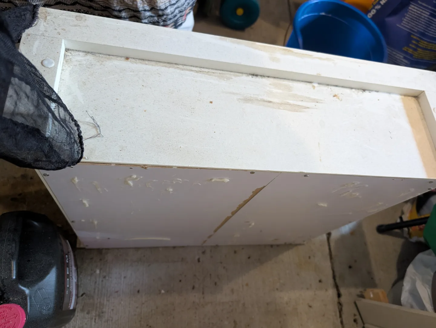 White Wooden Wall Cabinet with Glass Doors image indicator(5)