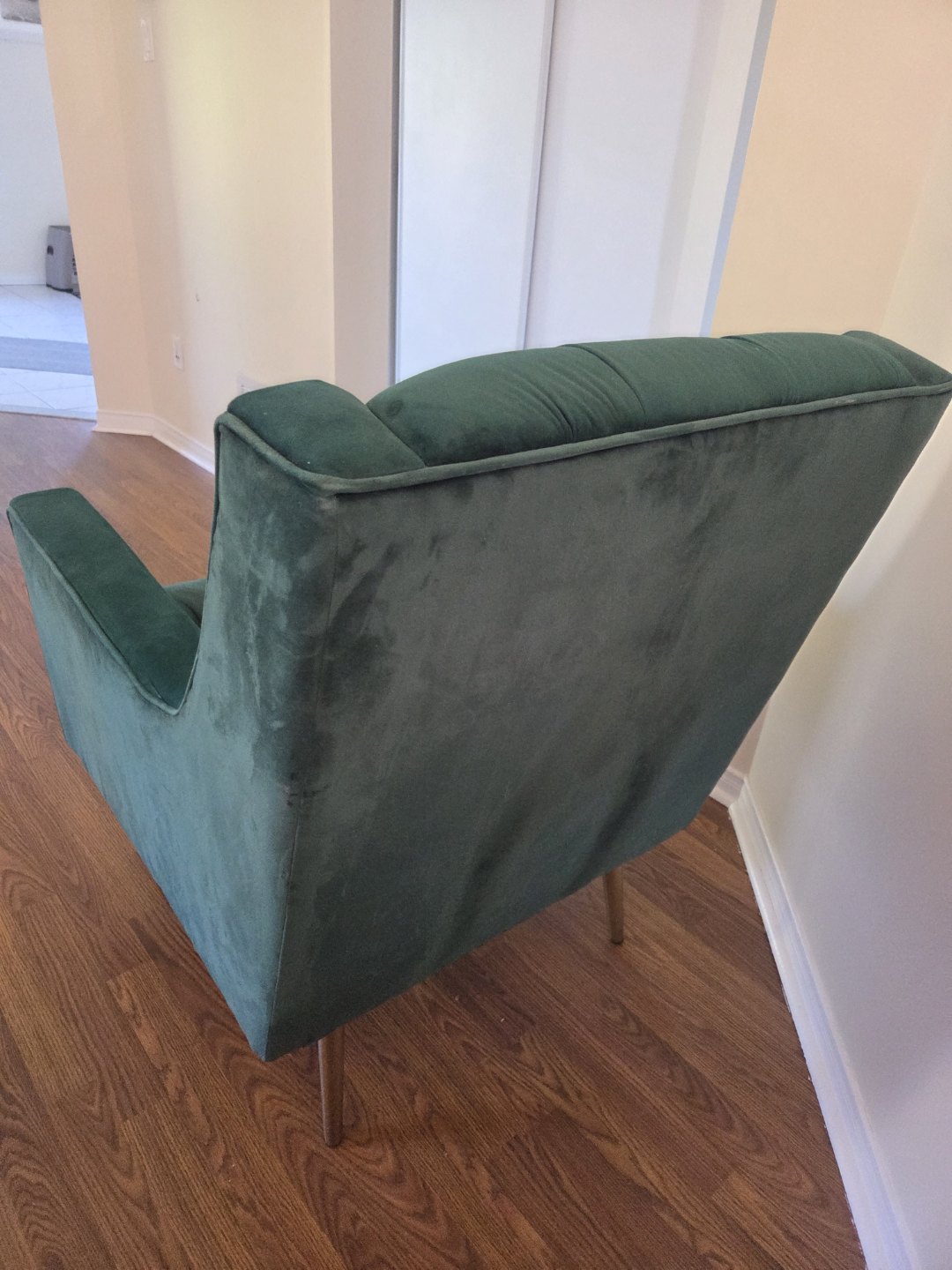 Modern Velvet Accent Chair - photo 2