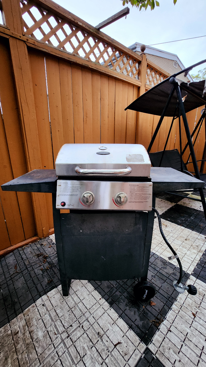 2-Burner Propane BBQ