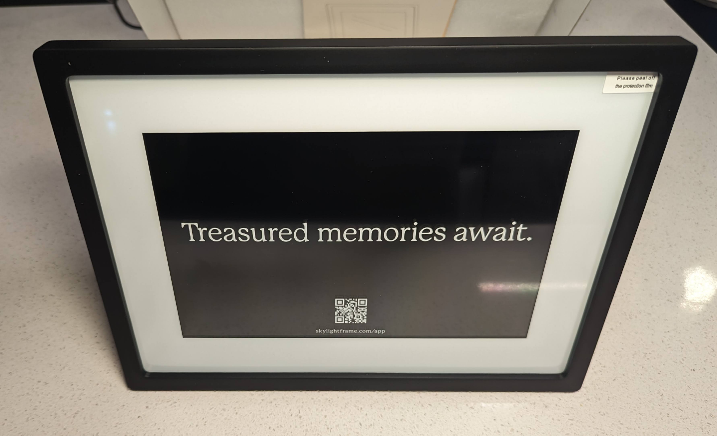 Skylight Digital Picture Frame - WiFi Enabled, Touch Screen. - photo 4