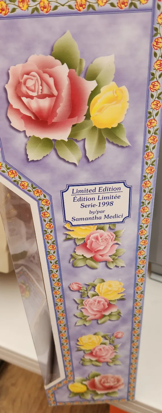 Samantha Medici Limited Edition Porcelain Doll image indicator(2)
