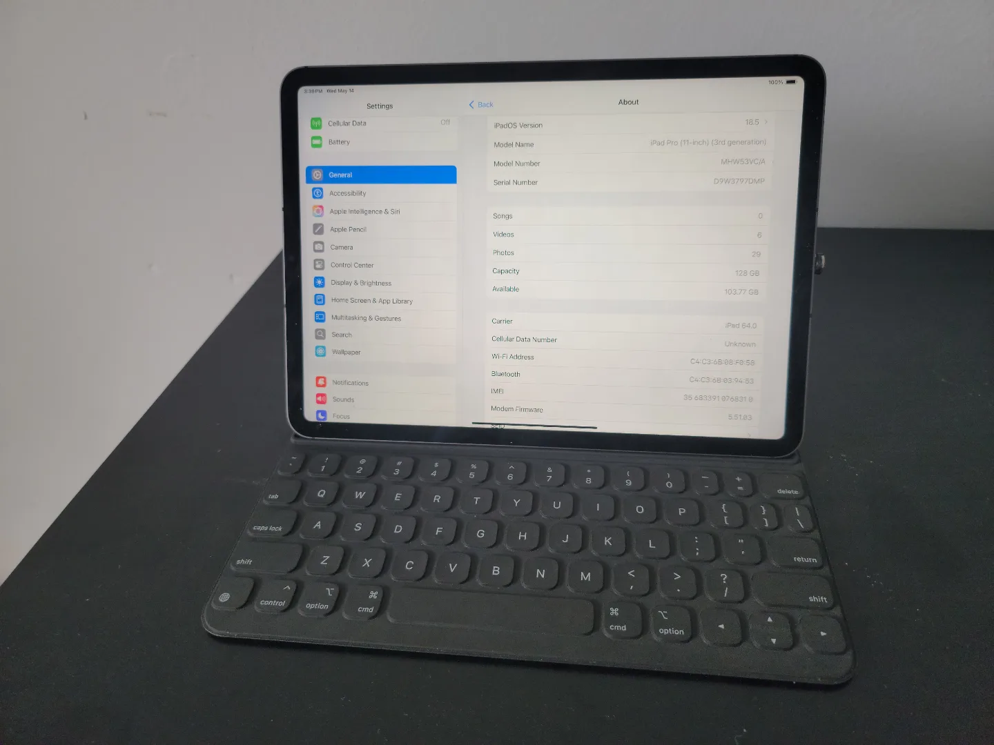 Apple iPad Pro 11 (3rd generation) M1 Chip 128gb thumbnail