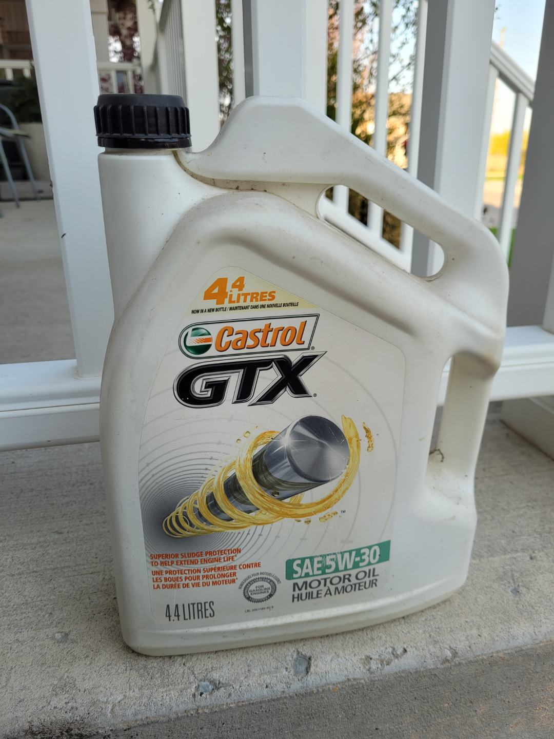 Castrol GTX 5W-30 Motor Oil - 4.4 Litres