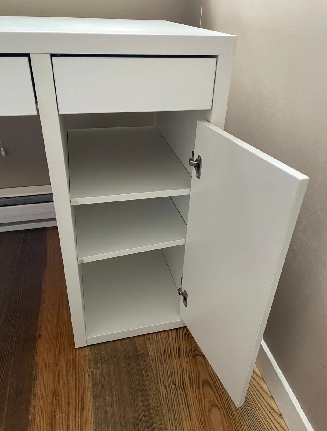 IKEA Micke Desk, shelf image indicator(2)