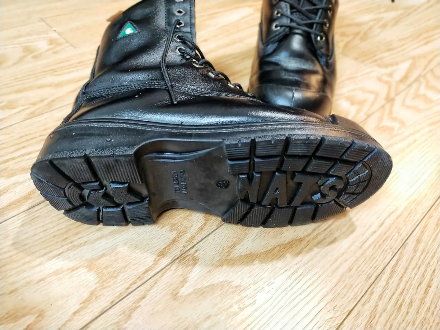 NAT'S Men's Black Leather Steel Toe Boots - Size 8.5 image indicator(2)