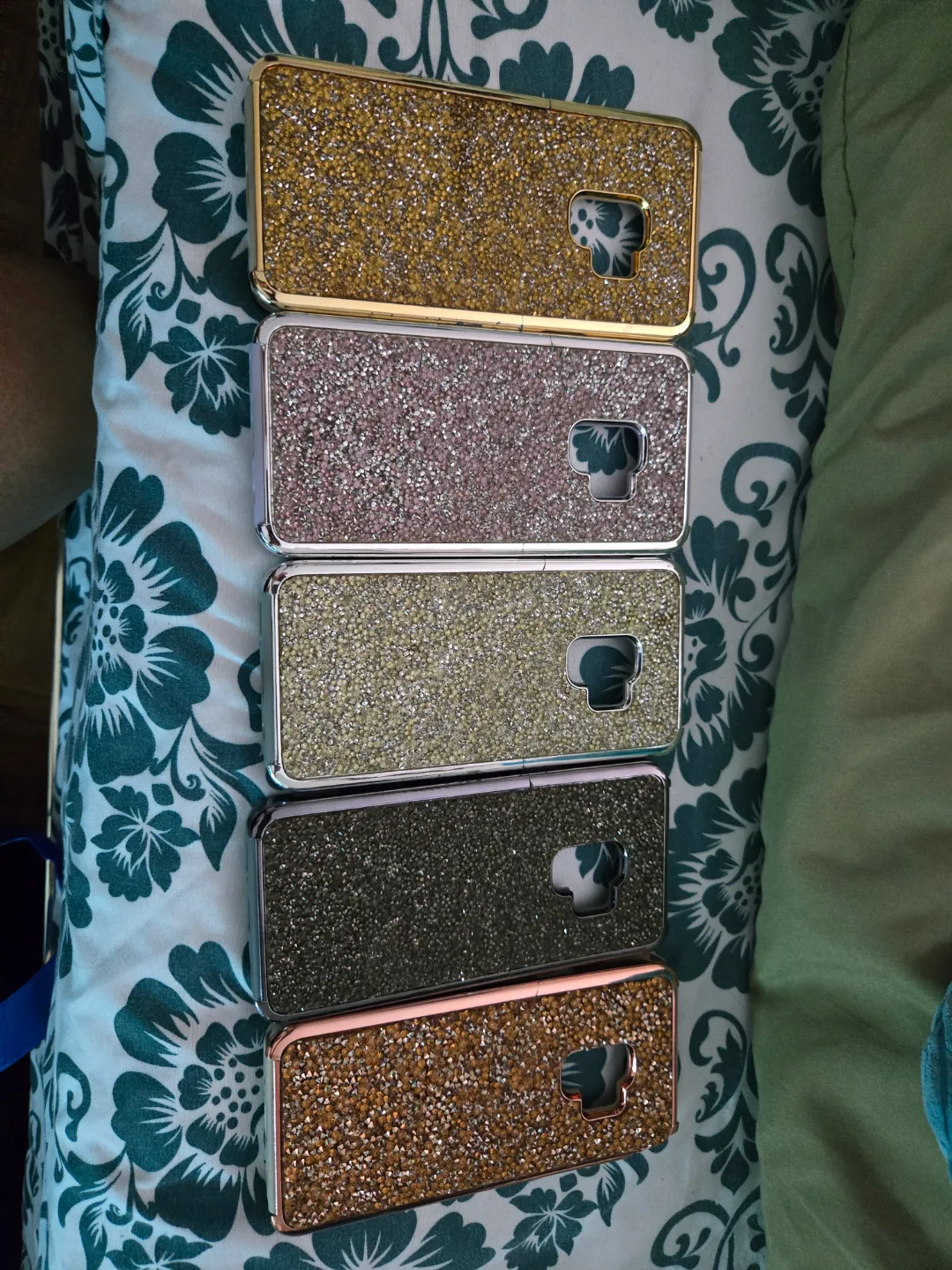 Five sparkly phone cases thumbnail