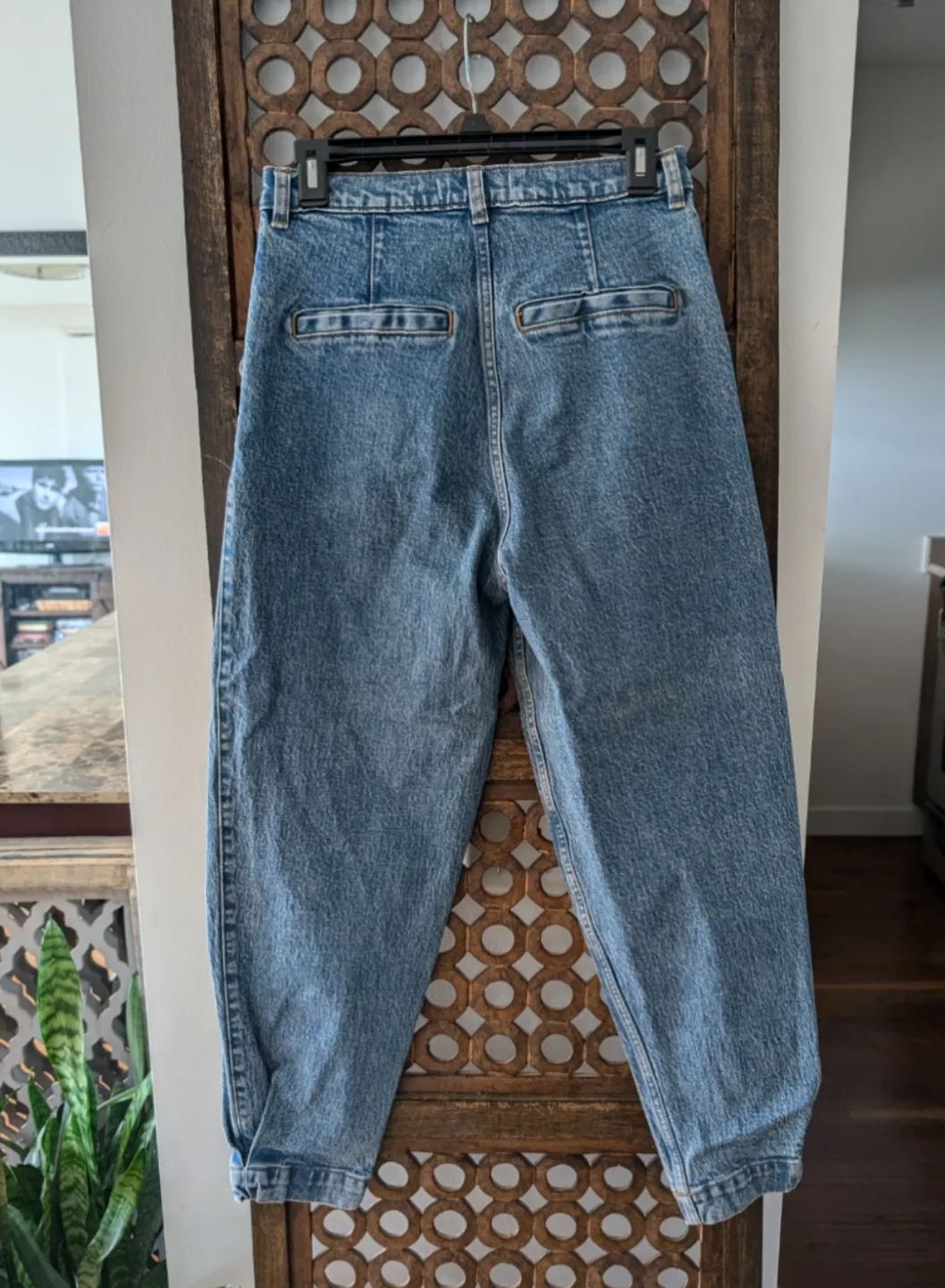 Abercrombie & Fitch High Rise Jeans image indicator(4)