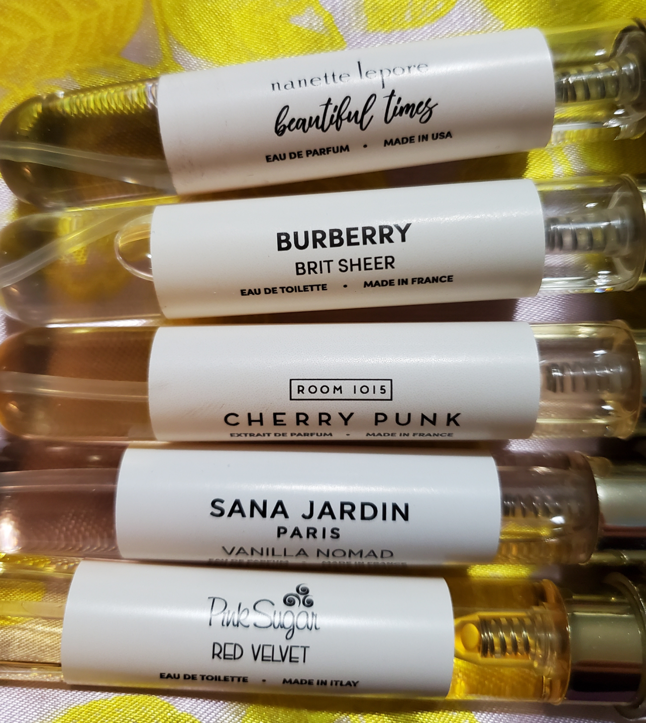 Scentbird Designer Fragrances (5×8ml)($25 Firm)
