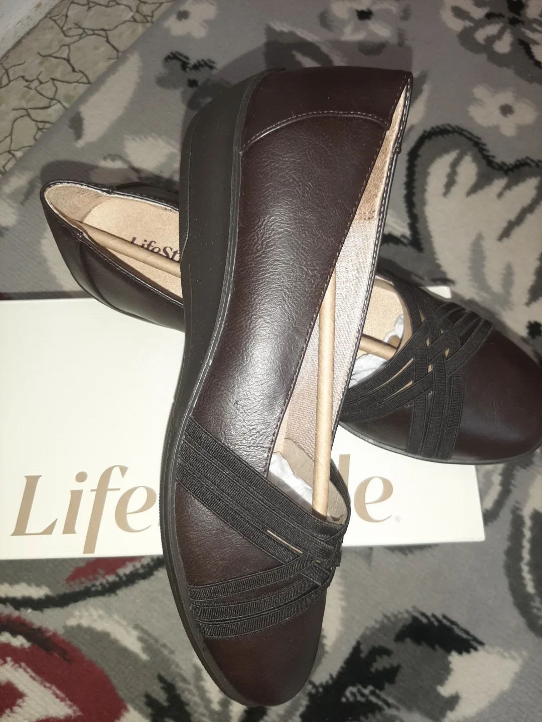 NEW in Box Women's Life Stride slip on flats shoes, size 8.5W image indicator(2)