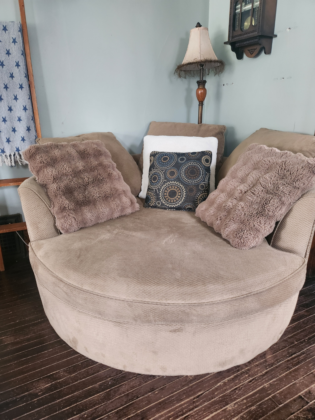 Nest Chair with Pillows - photo 2