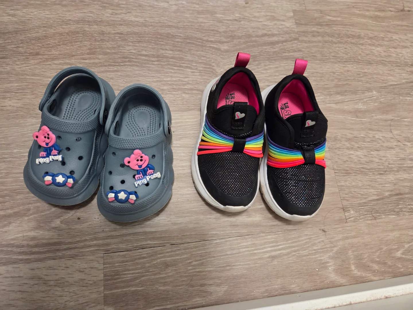 Girls' Skechers Shoes - Bundled image indicator(4)