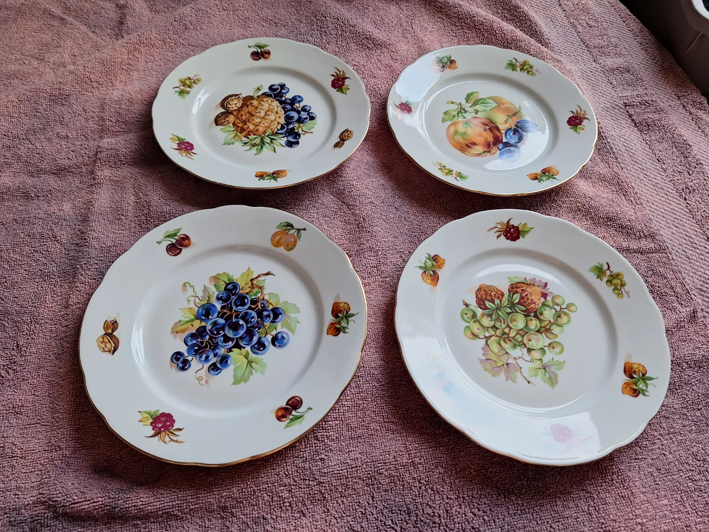 Set of four vintage fruit-themed dessert plates thumbnail