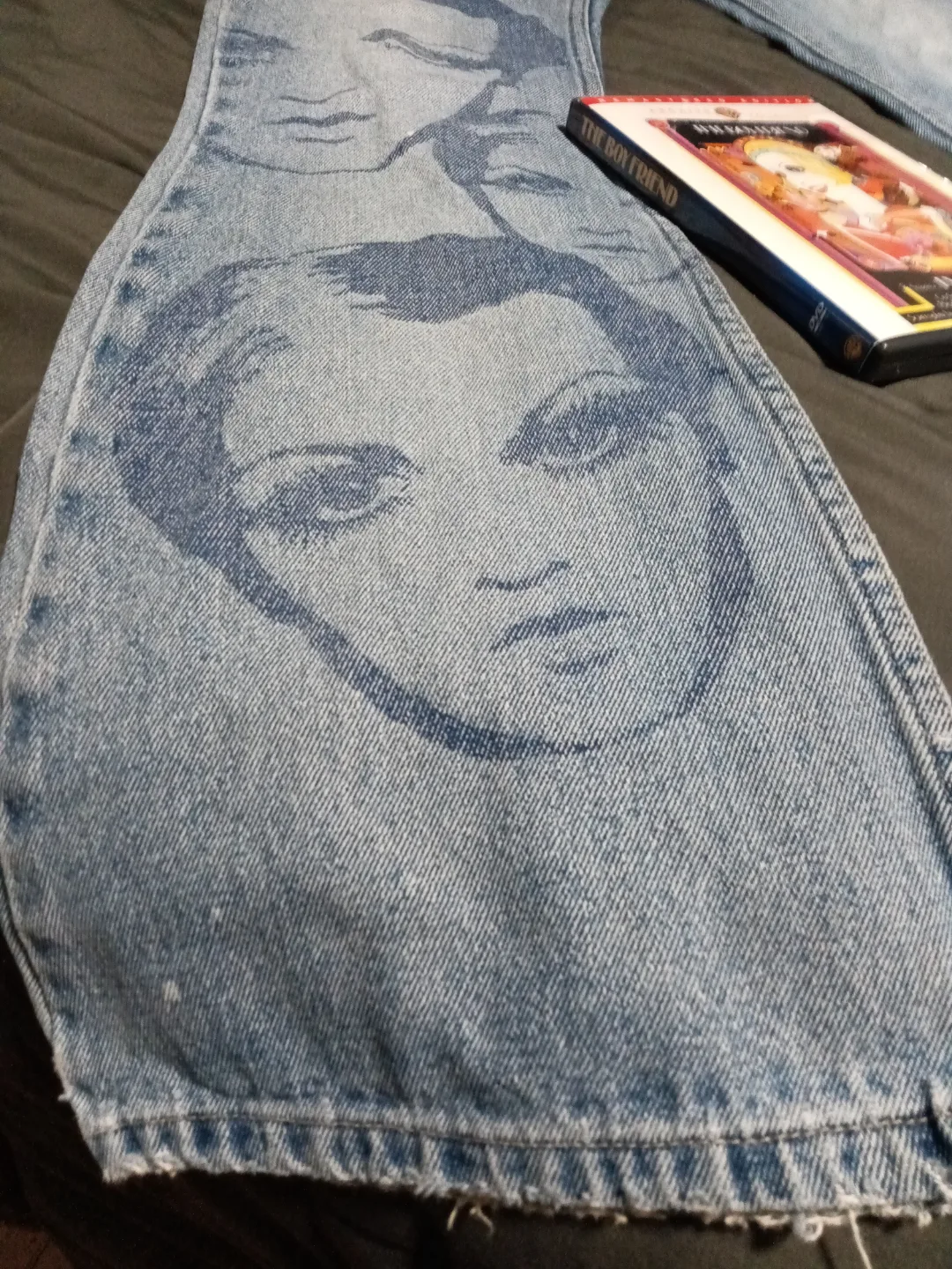 Vintage Squeeze Brand Bell Bottom Jeans with Twiggy Graphic image indicator(3)