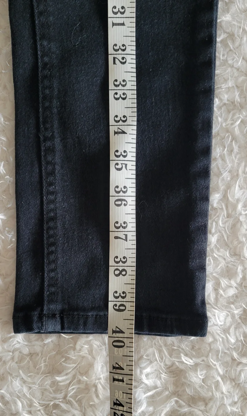 Urban Heritage Black Skinny Jeans image indicator(6)