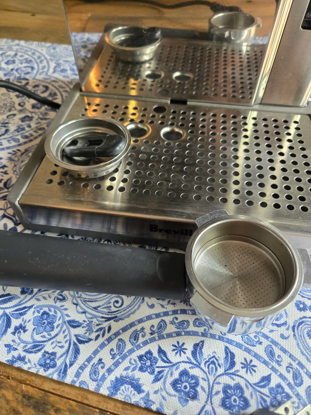 Breville Cafe Roma Espresso Machine image indicator(3)