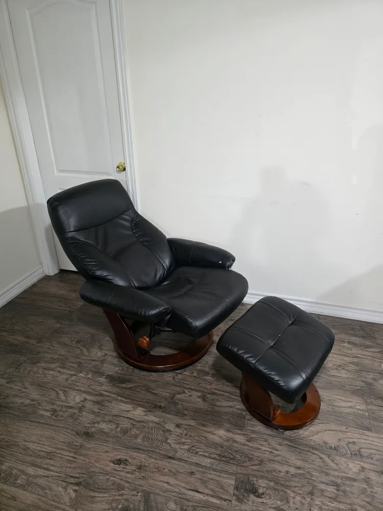 Recliner Chair and Ottoman Set - Black Leather image indicator(2)