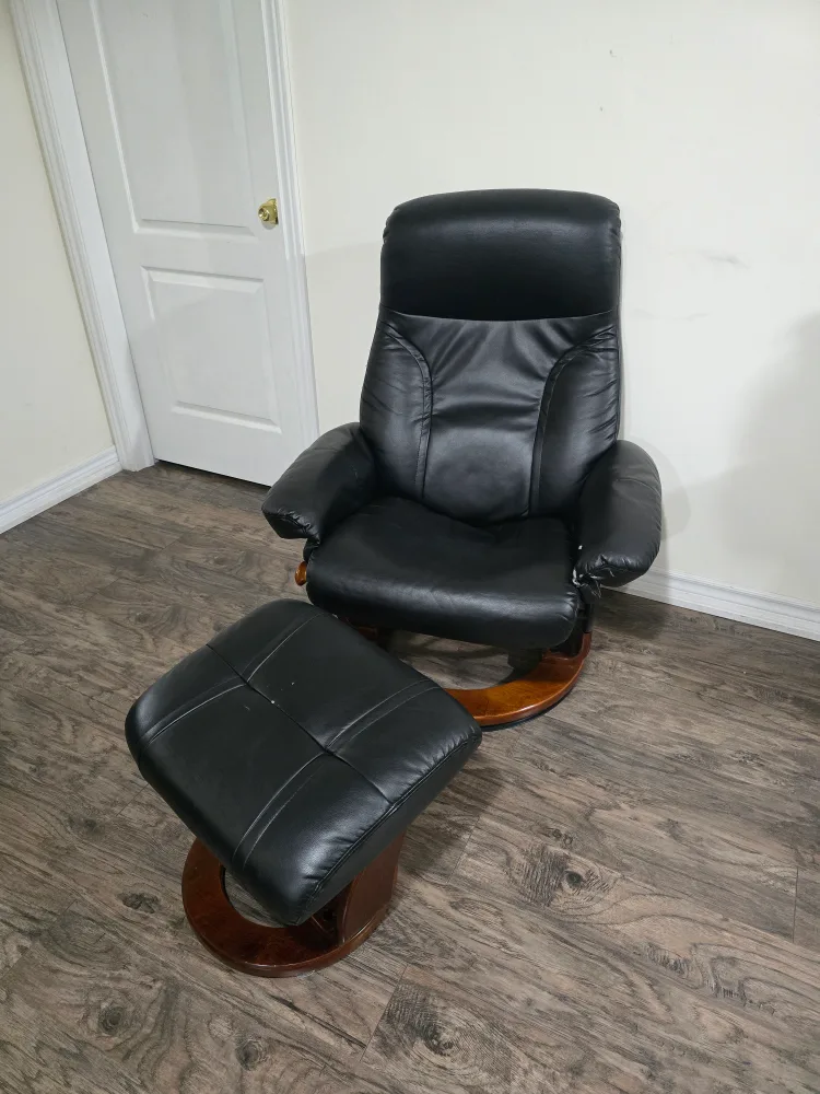 Recliner Chair and Ottoman Set - Black Leather image indicator(6)