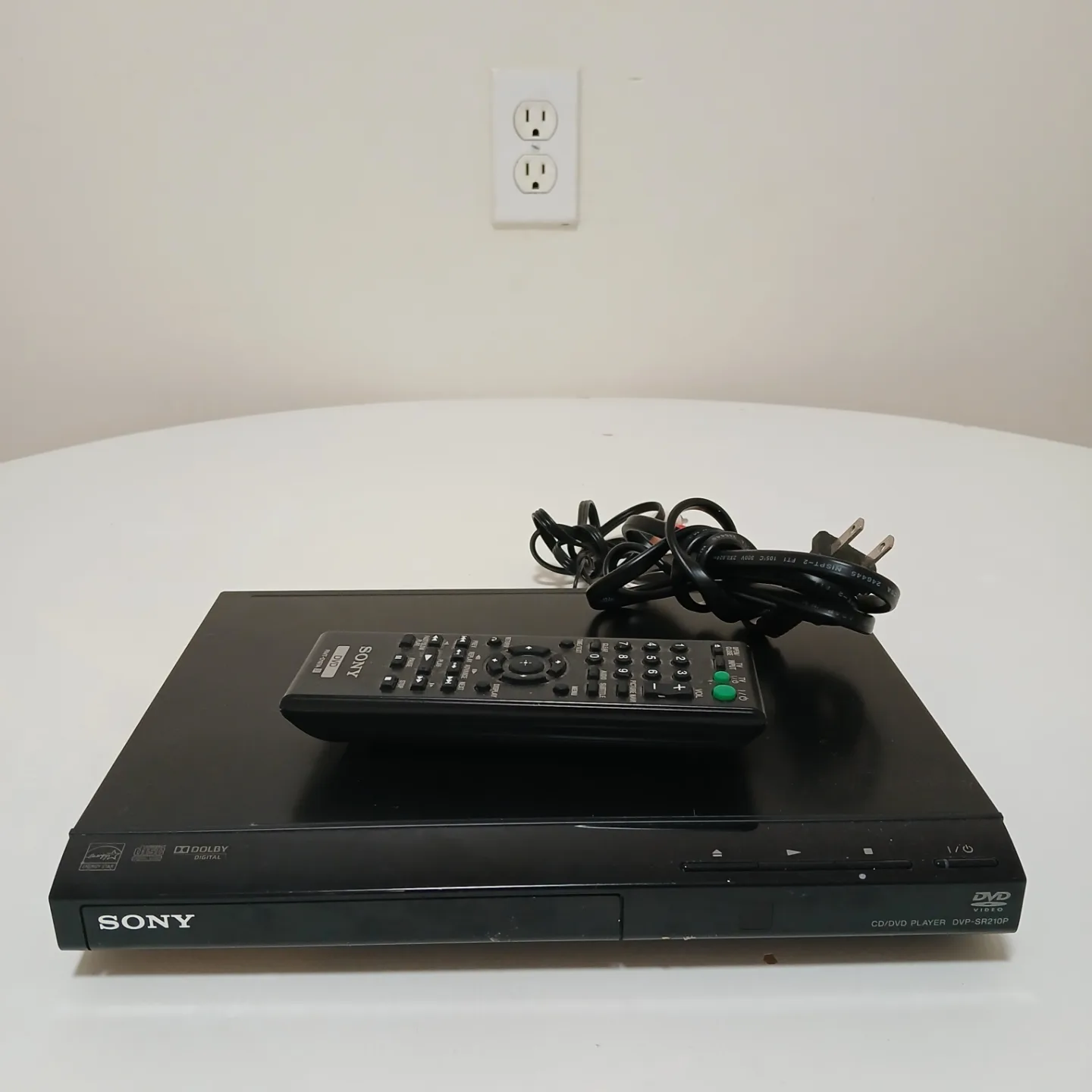 Sony DVD Player DVP-SR210P with Remote and Cables thumbnail