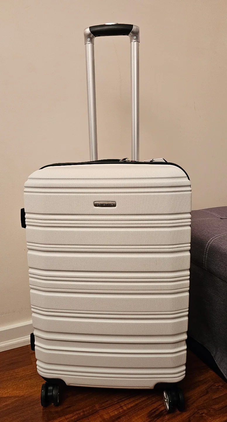 Samsonite Spinner Suitcase - White thumbnail