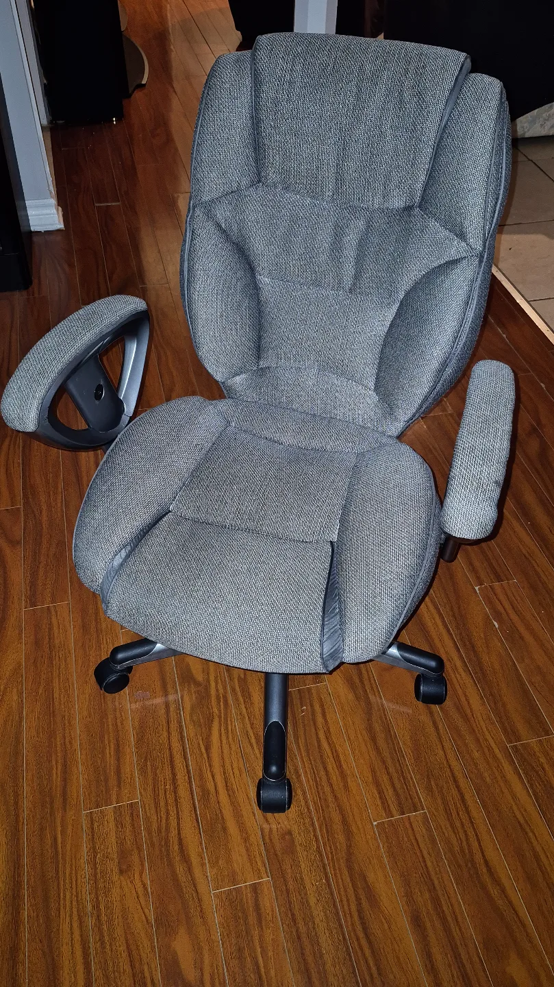 Grey Office Chair with Adjustable Height image indicator(2)