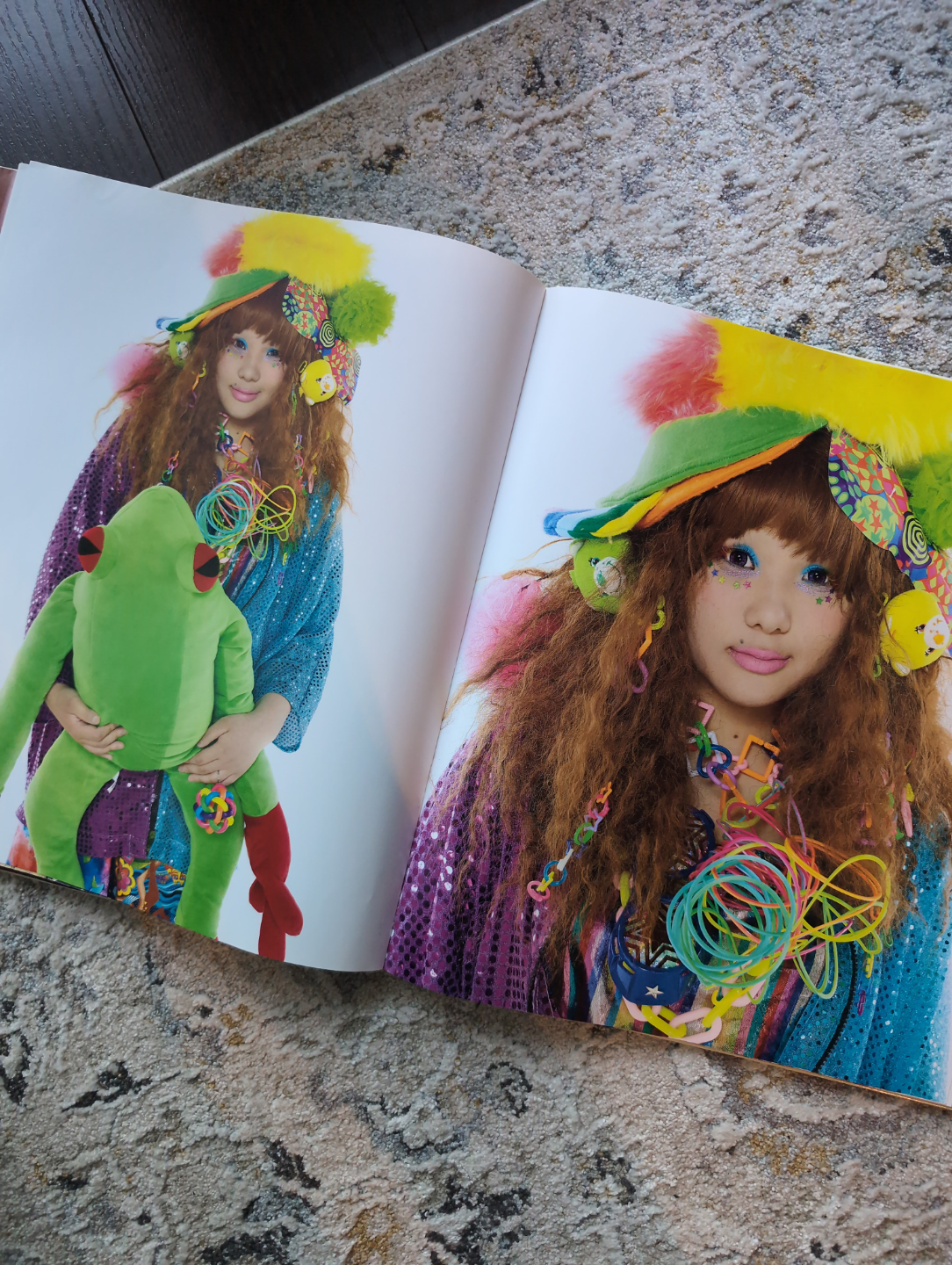 Tokyo Adorned J-fashion Giant Artbook - photo 3