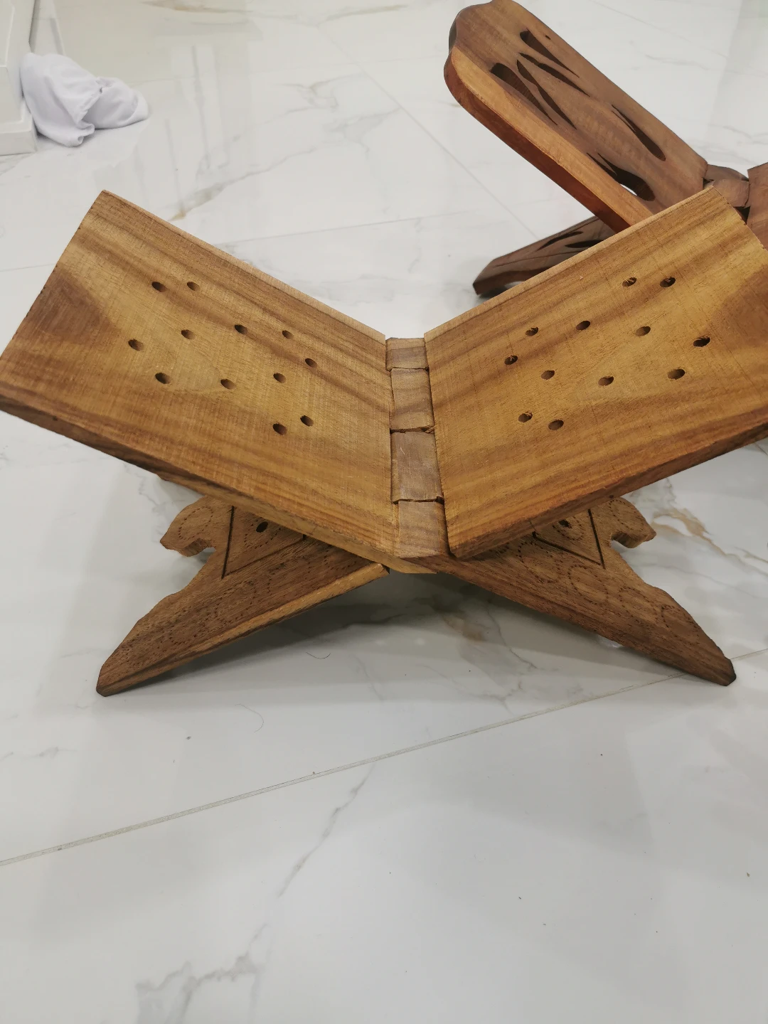 Wooden Book Rest Stand - photo 3
