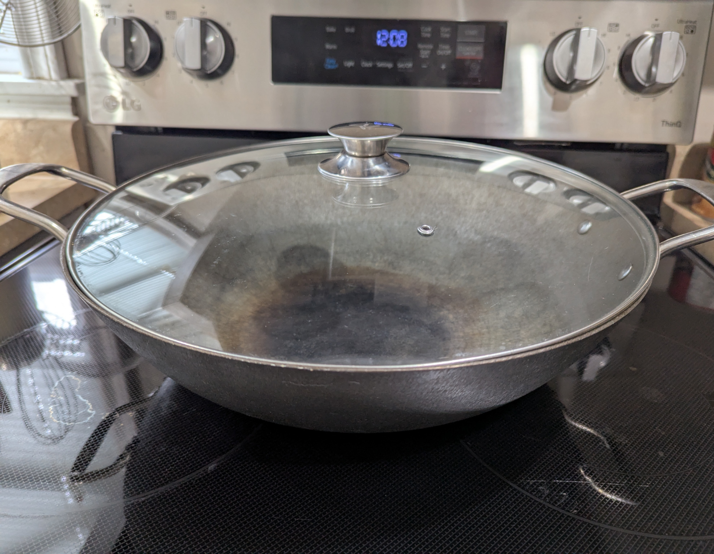 Used Cast Iron 16-inch Wok with Glass Lid