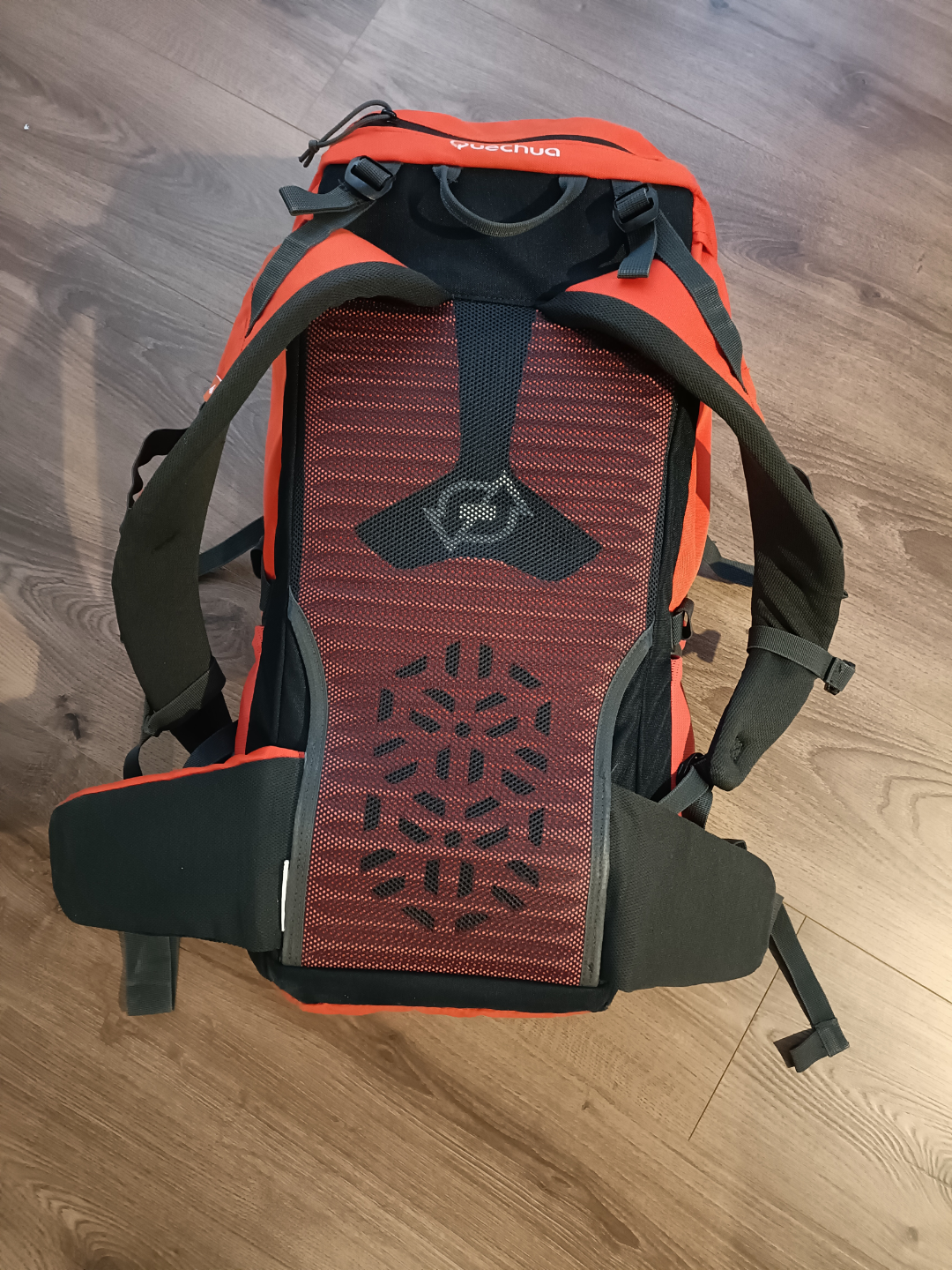 Quechua Forclaz 40 Air Hiking Backpack - photo 2