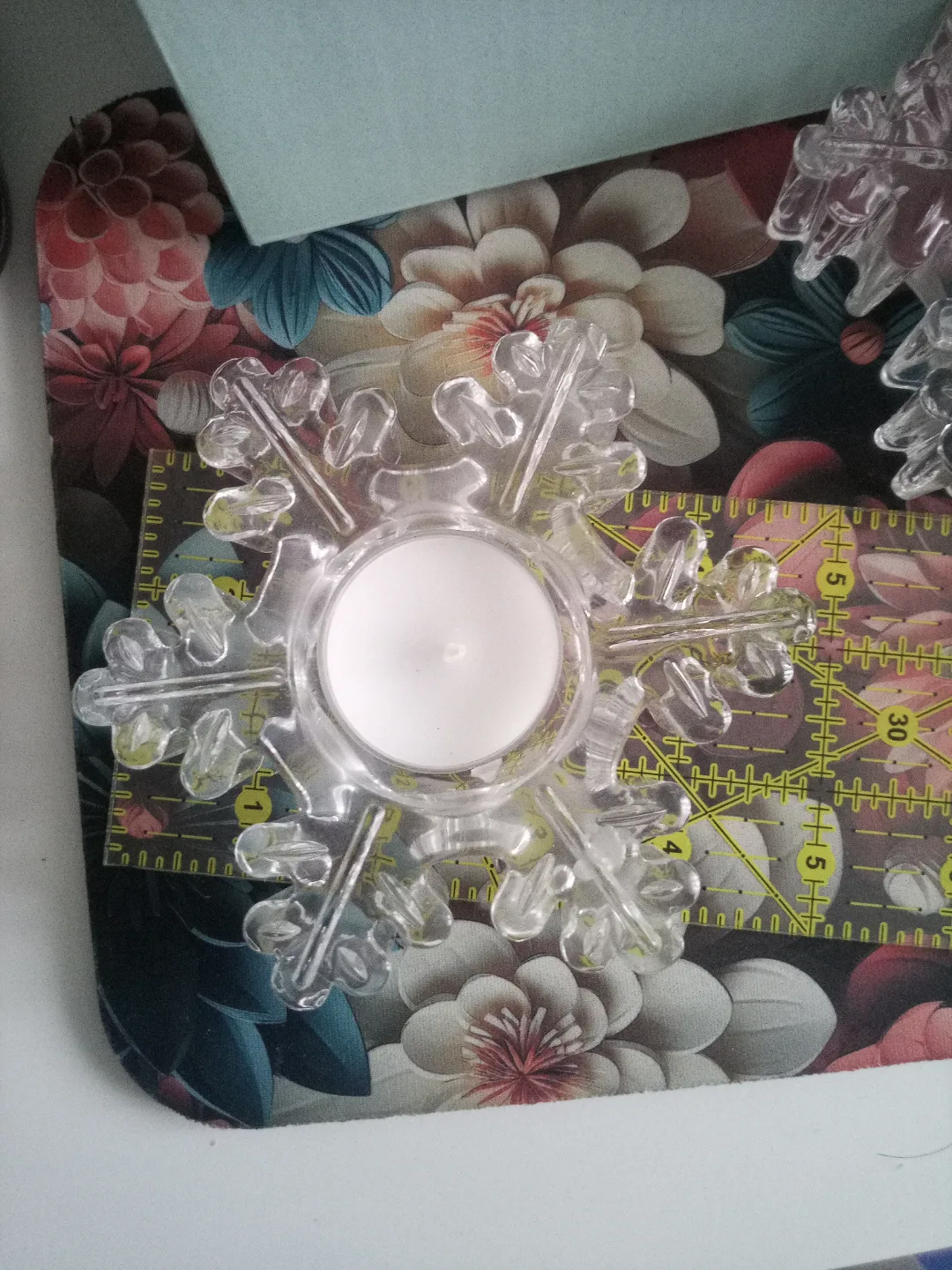 PartyLite Snowflake Tealight Holders (Pair) image indicator(3)