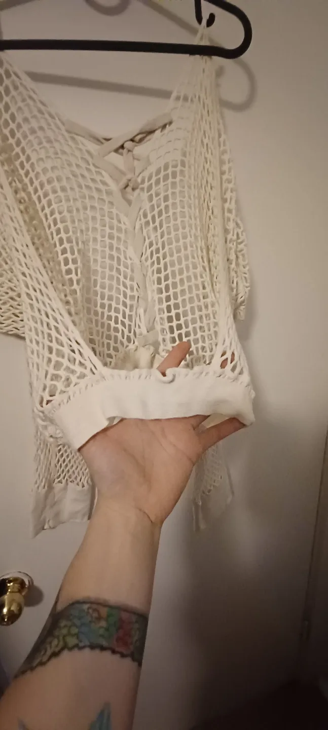 Cream-coloured Fishnet Long-Sleeve Crop Top image indicator(4)