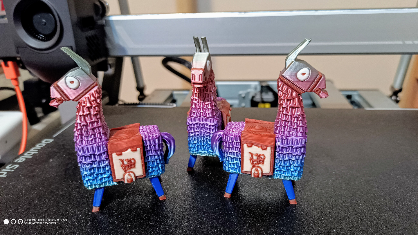 Three 3D-Printed Fortnite Llama Piñata Figures - photo 4