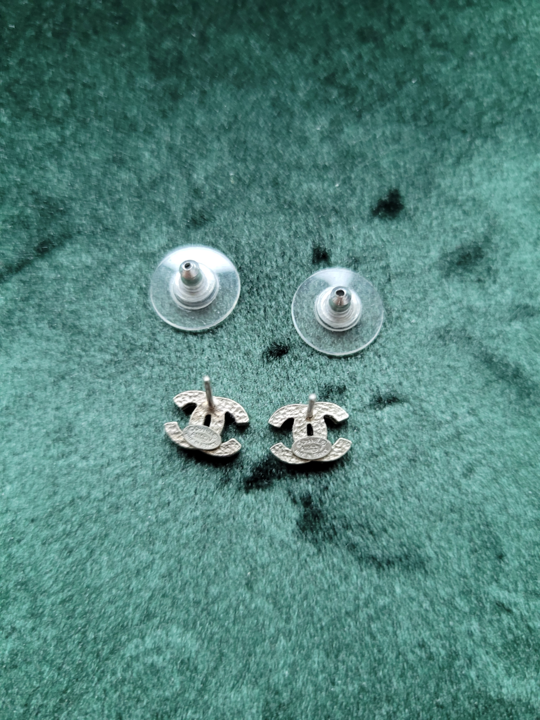 Chanel crystal cc logo stud earrings - photo 2