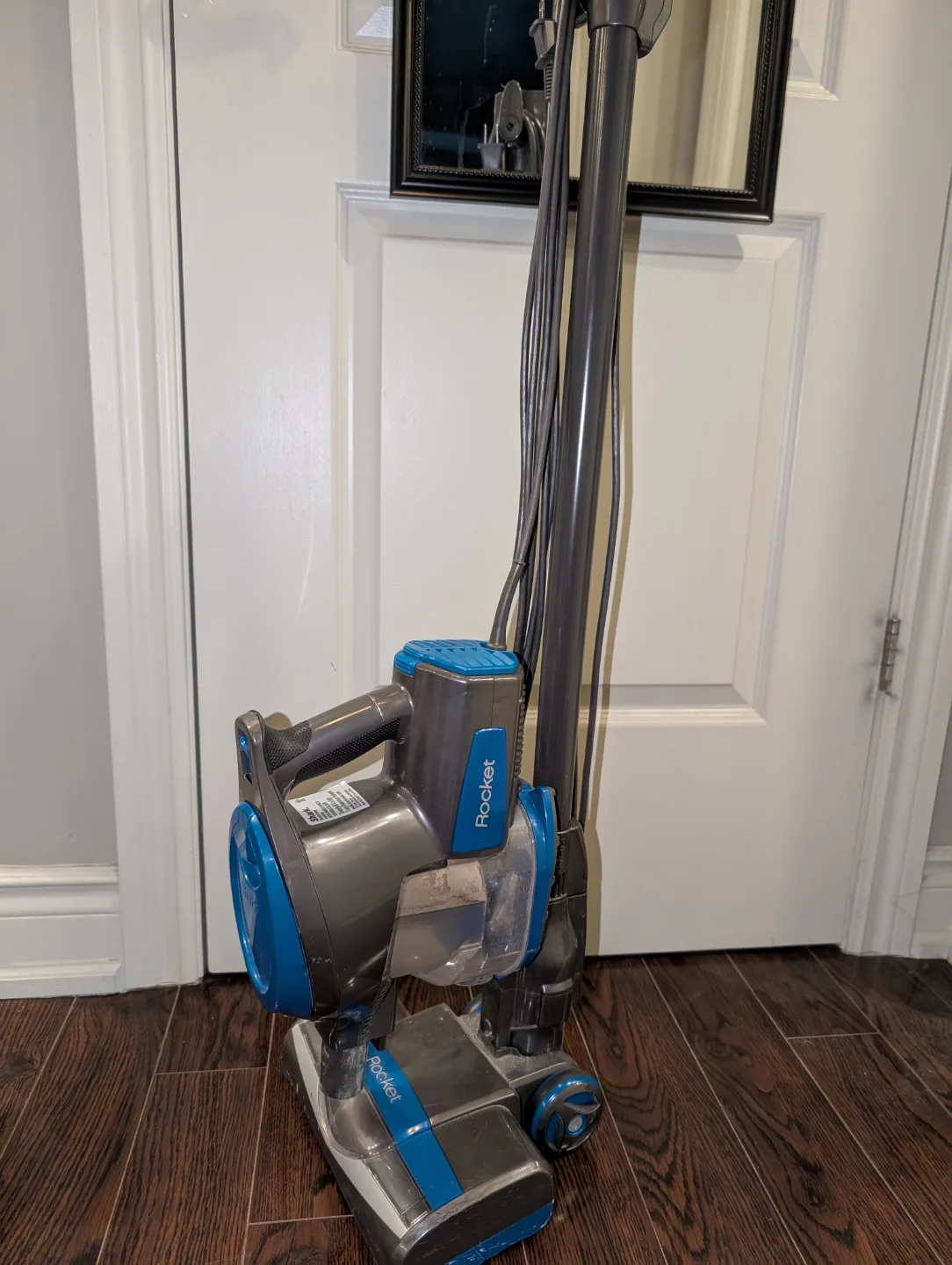 Shark Rocket® Ultra-Light Corded Stick Vacuum image indicator(2)