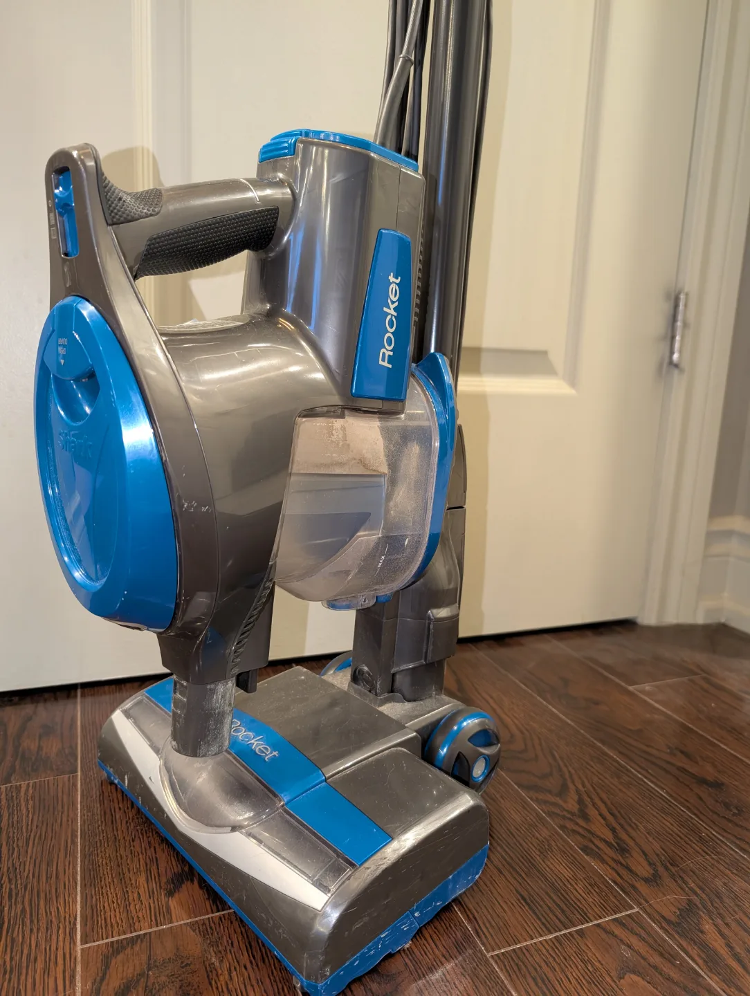 Shark Rocket® Ultra-Light Corded Stick Vacuum image indicator(3)