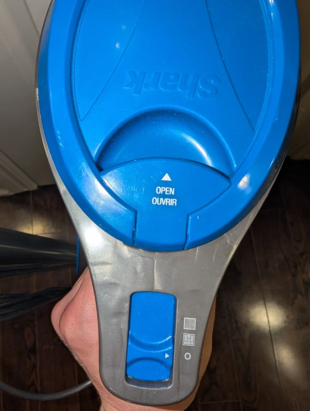 Shark Rocket® Ultra-Light Corded Stick Vacuum image indicator(6)