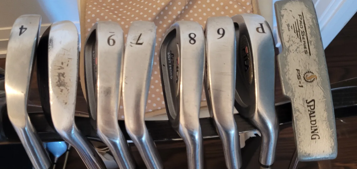 Women's Right hand Golf Club Set & Golf Bag image indicator(3)