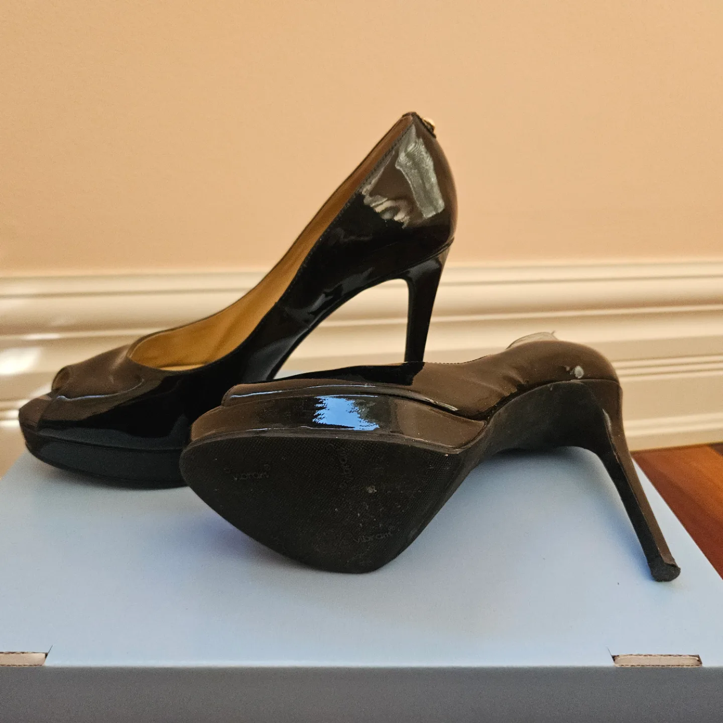 Michael Kors Black Patent Leather Peep Toe Heels image indicator(3)