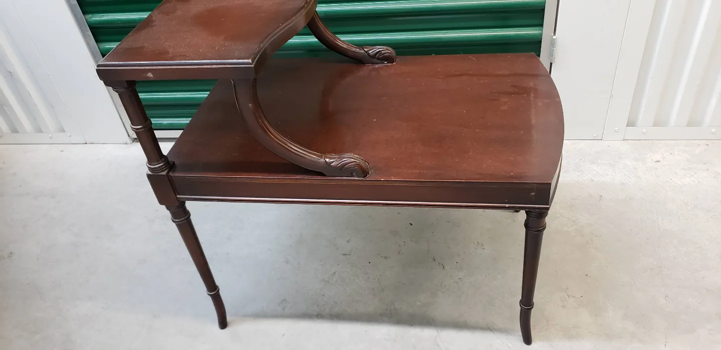 Vintage Two-Tiered End Table image indicator(3)