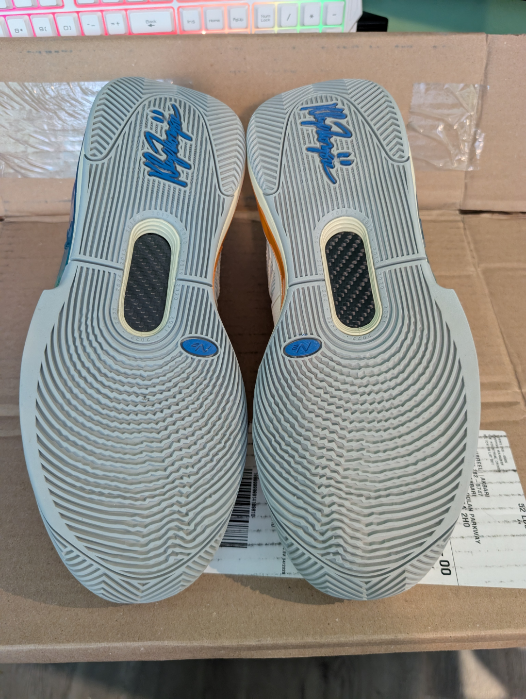 Klay Thompson 10 basketball shoes - photo 4