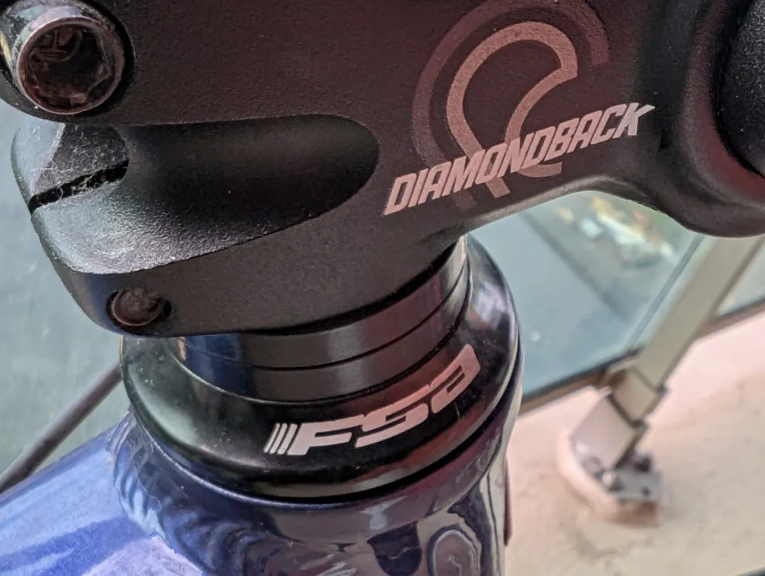 Diamondback line24 Youth Mountain Bike image indicator(10)