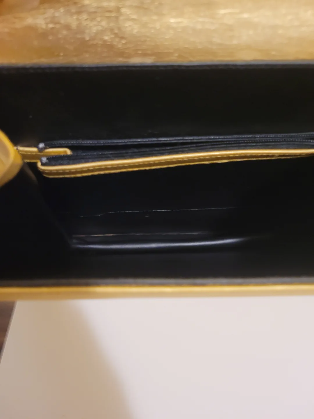 Three Vintage Shoulder Bags from 80's, 30$ EACH image indicator(7)