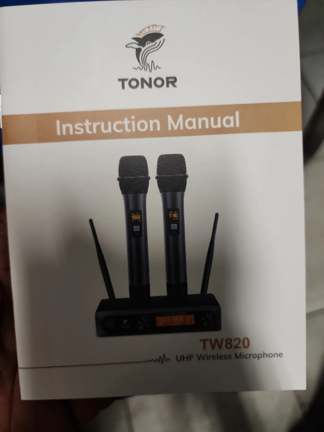 TONOR TW820 UHF Wireless Microphone System thumbnail