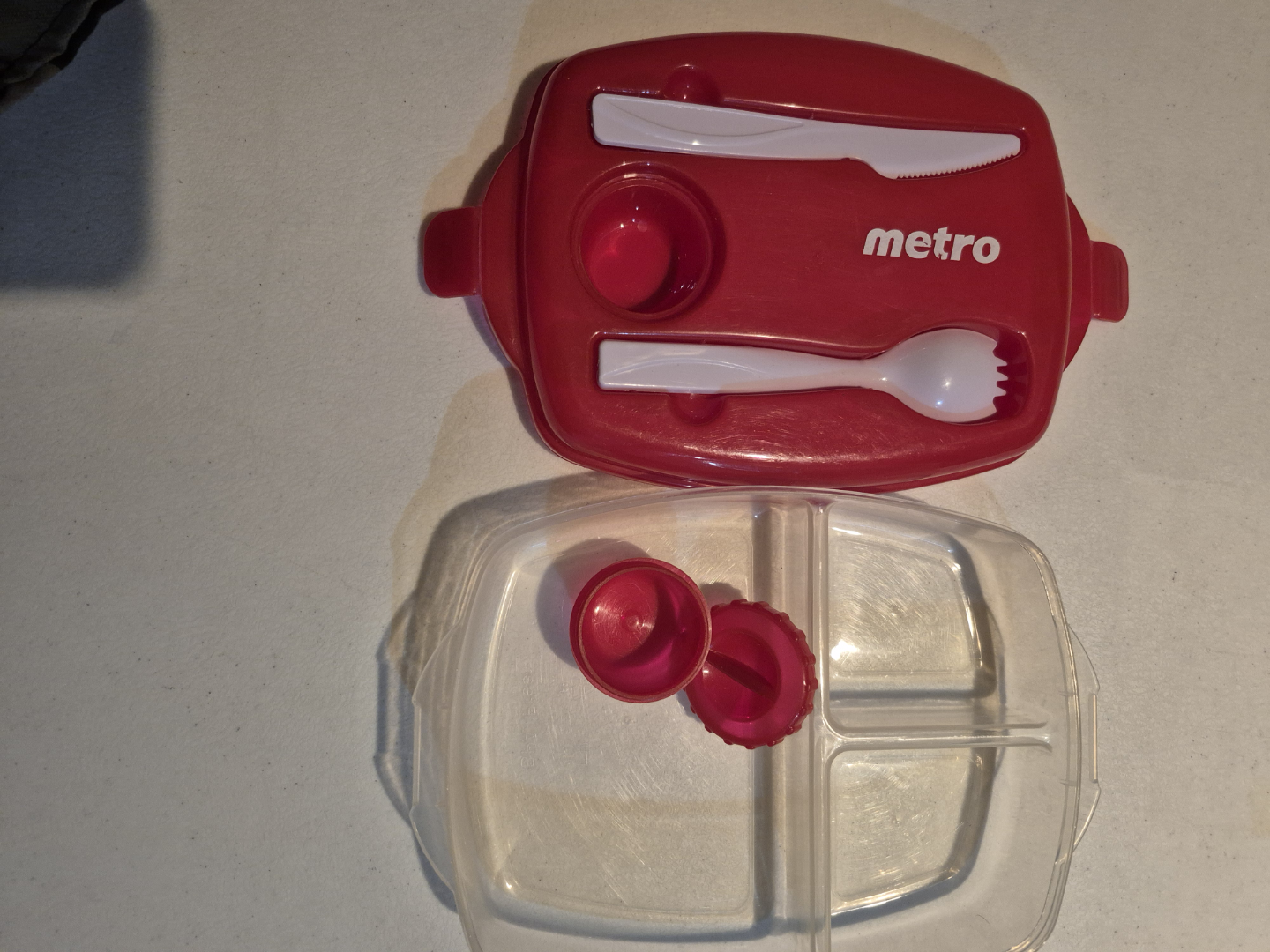 Metro Red Lunch Container with Utensils #freecycle