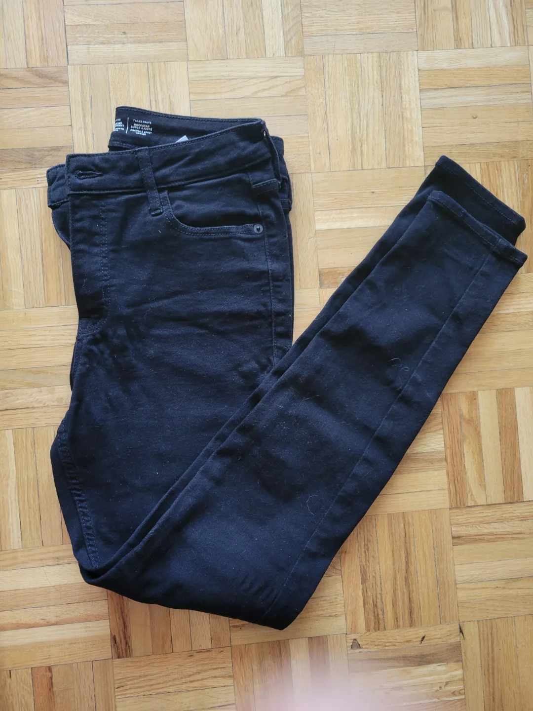 Old Navy high-rise jeans - Size 6 thumbnail