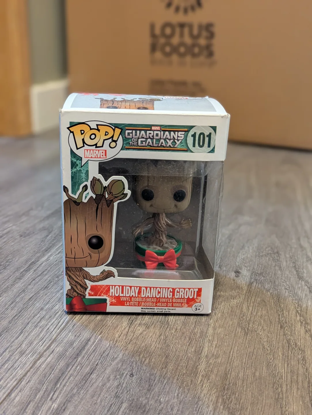 Funko Pop! Figures - Chewbacca & BB-8 + Holiday Dancing Groot image indicator(2)